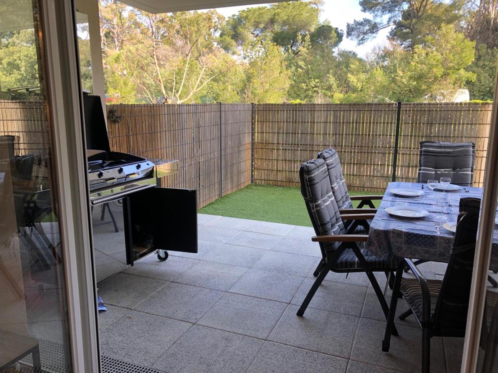 Rez De Jardin T3 Recent Et Calme Au Nouvelles Terres A La Londe Les Maures 아파트 외부 사진